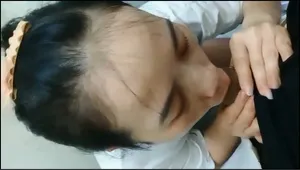 Cô bạn gái quảng nam lén lút bú mút cho bạn trai trong phòng tắm